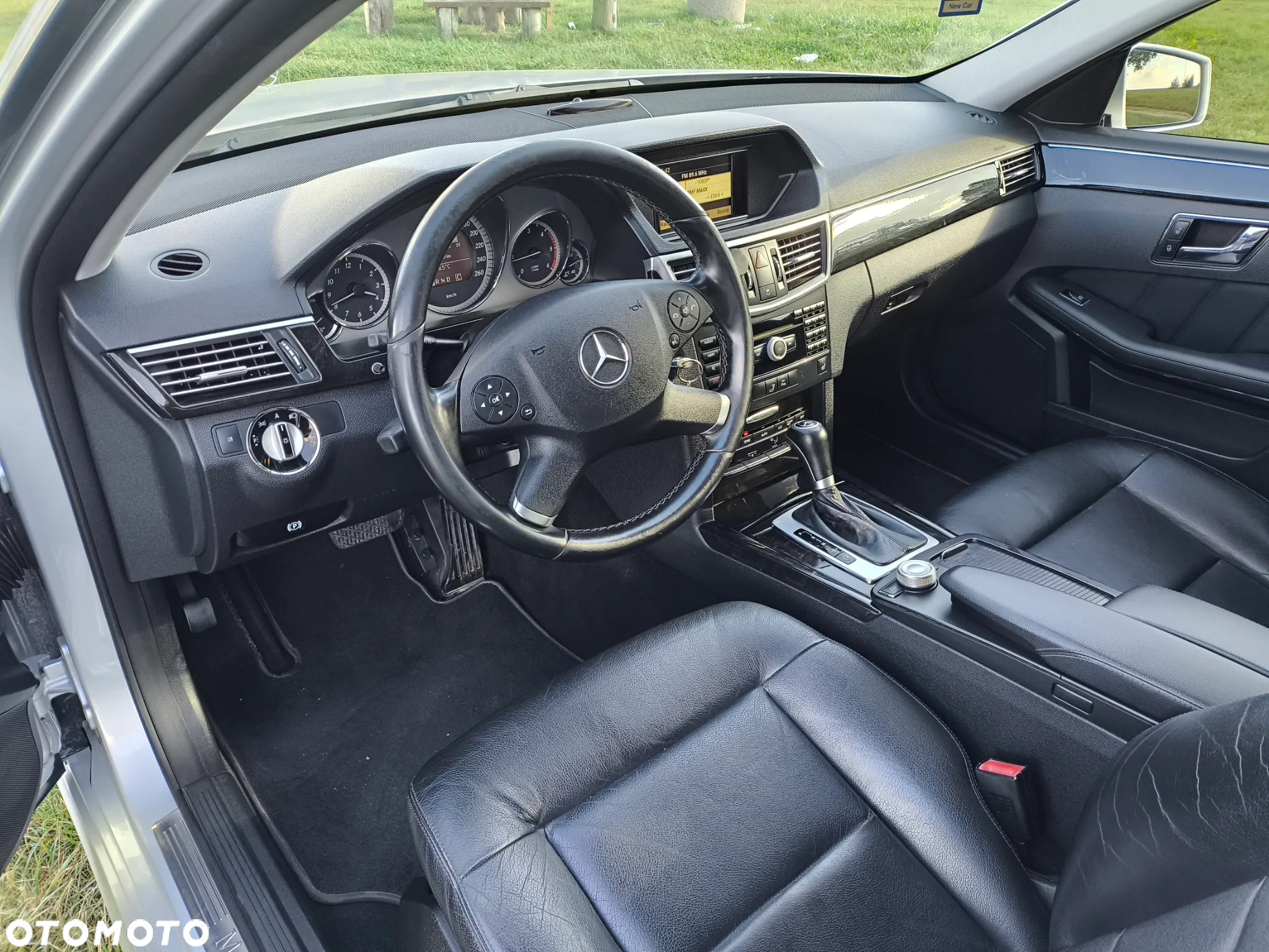 Mercedes-Benz Klasa E 220 CDI DPF BlueEFFICIENCY Automatik Avantgarde - 11