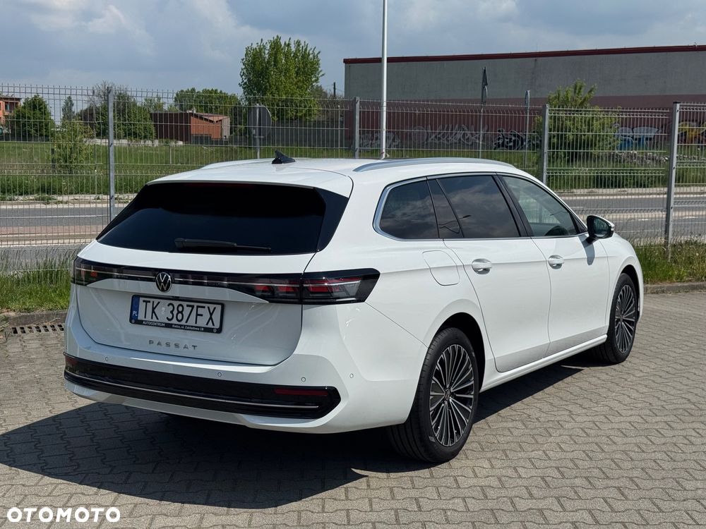 Volkswagen Passat Variant 2.0 TDI SCR Elegance DSG - 5