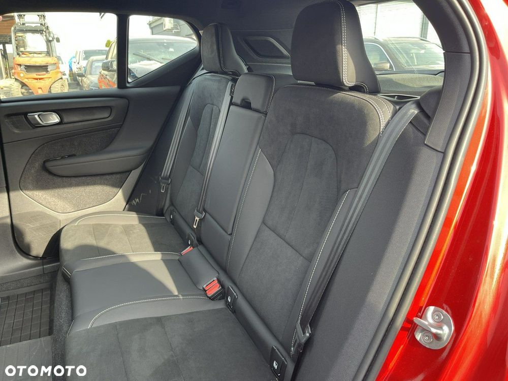 Volvo XC 40 B4 B AWD Geartronic RDesign - 13