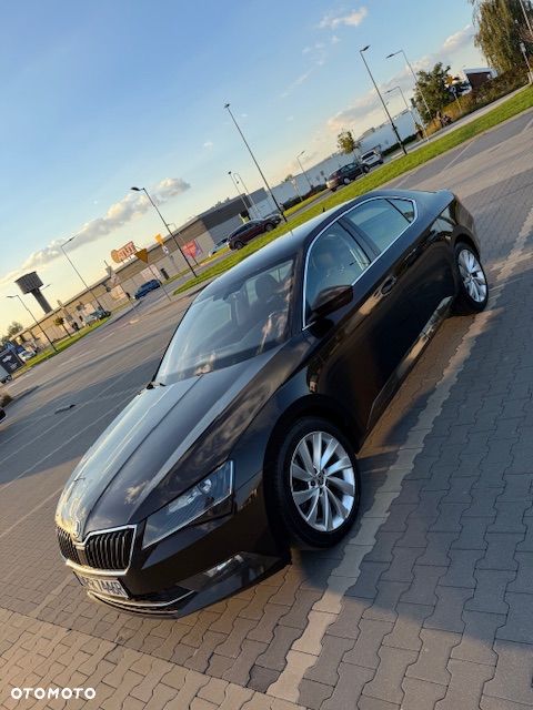 Skoda Superb 2.0 TDI 4x4 Style DSG - 1