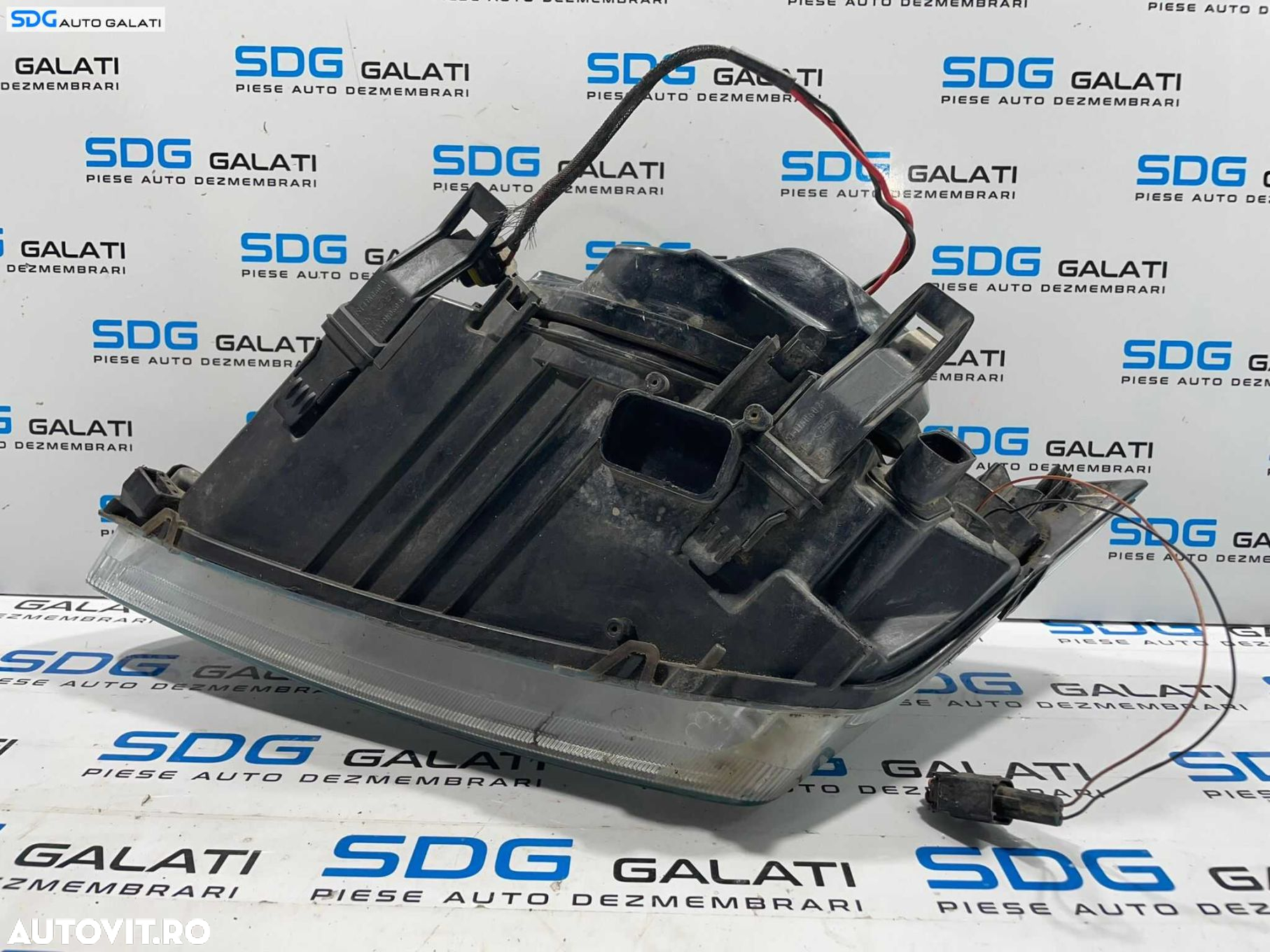Far Dreapta cu Lupa si Xenon Aftermarket EUROPA Ford Focus 2 NFL Non Facelift 2004 - 2007 [L4131] - 4