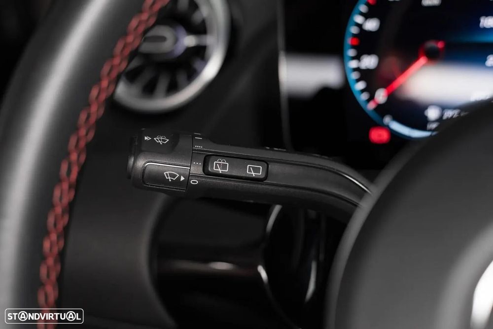 Mercedes-Benz GLA 250 e 8G-DCT AMG Line - 37