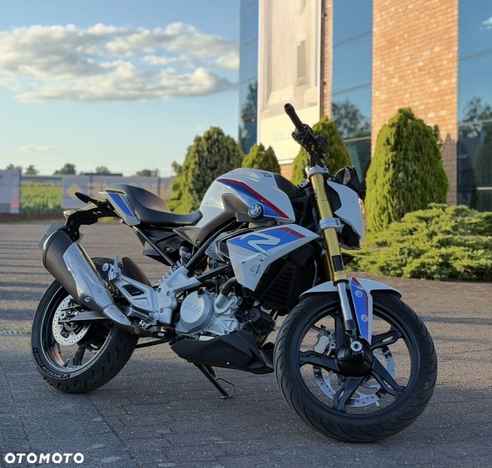BMW G - 1