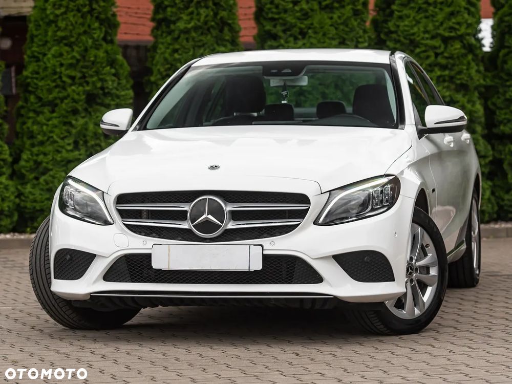 Mercedes-Benz Klasa C 300 e 4Matic 9G-TRONIC Edition Avantgarde - 12