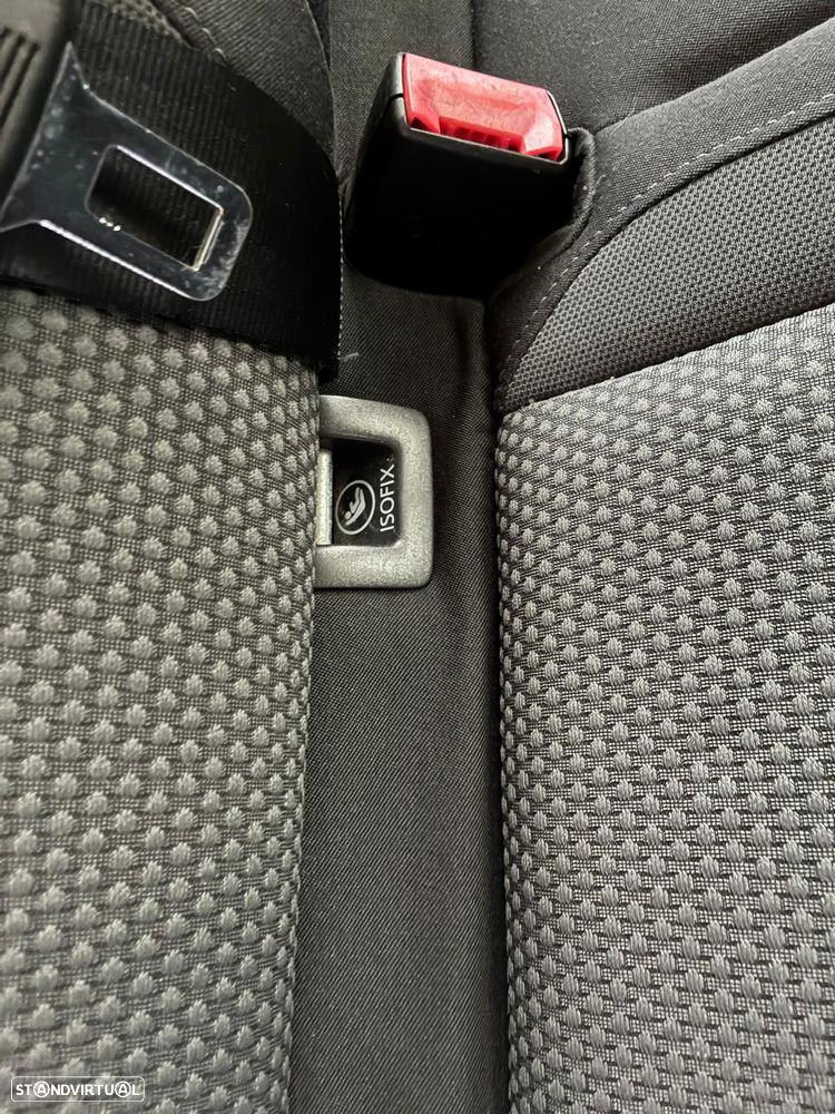 VW Golf 2.0 TDi Confortline - 11