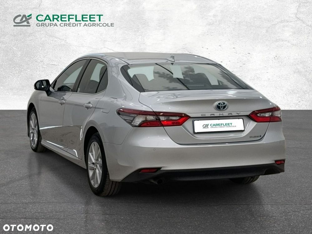Toyota Camry - 8