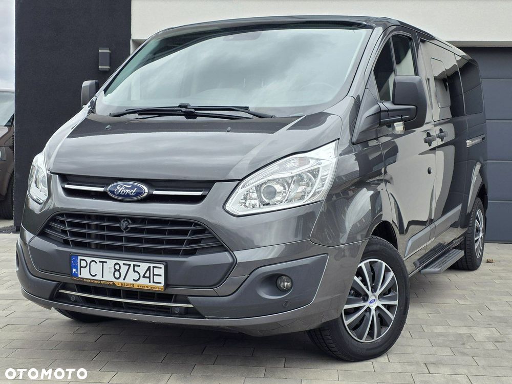 Ford Tourneo Custom - 30