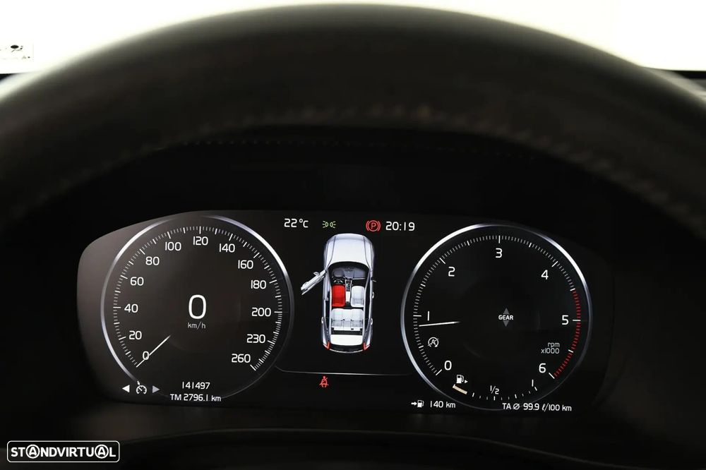Volvo XC 40 2.0 D3 - 19