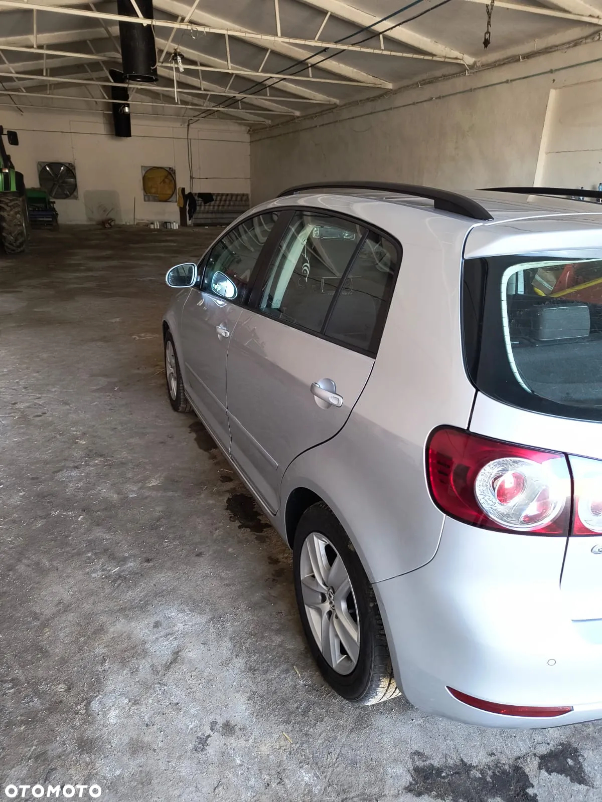 Volkswagen Golf Plus 1.6 TDI BlueMot Comfortline - 15