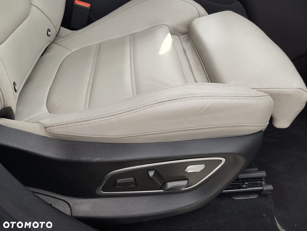 Renault Scenic 1.2 TCE Energy Bose Edition - 10
