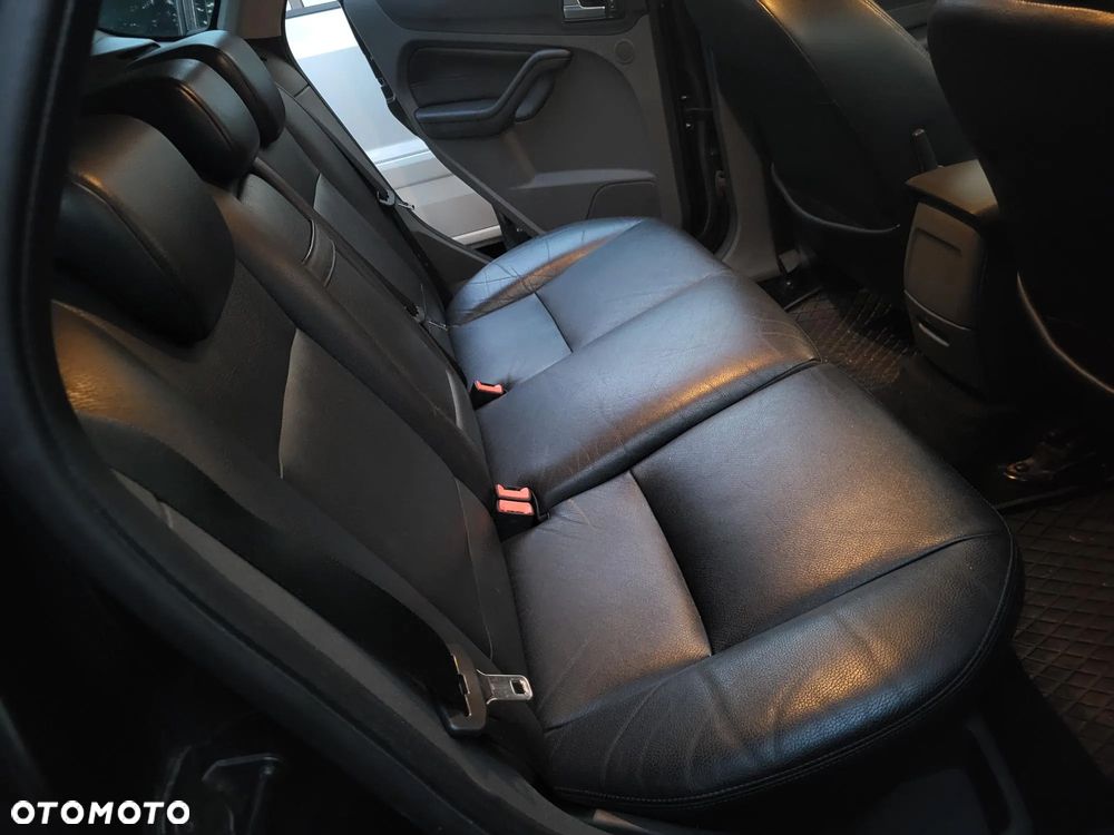 Ford Focus 2.0 TDCi DPF Titanium - 23