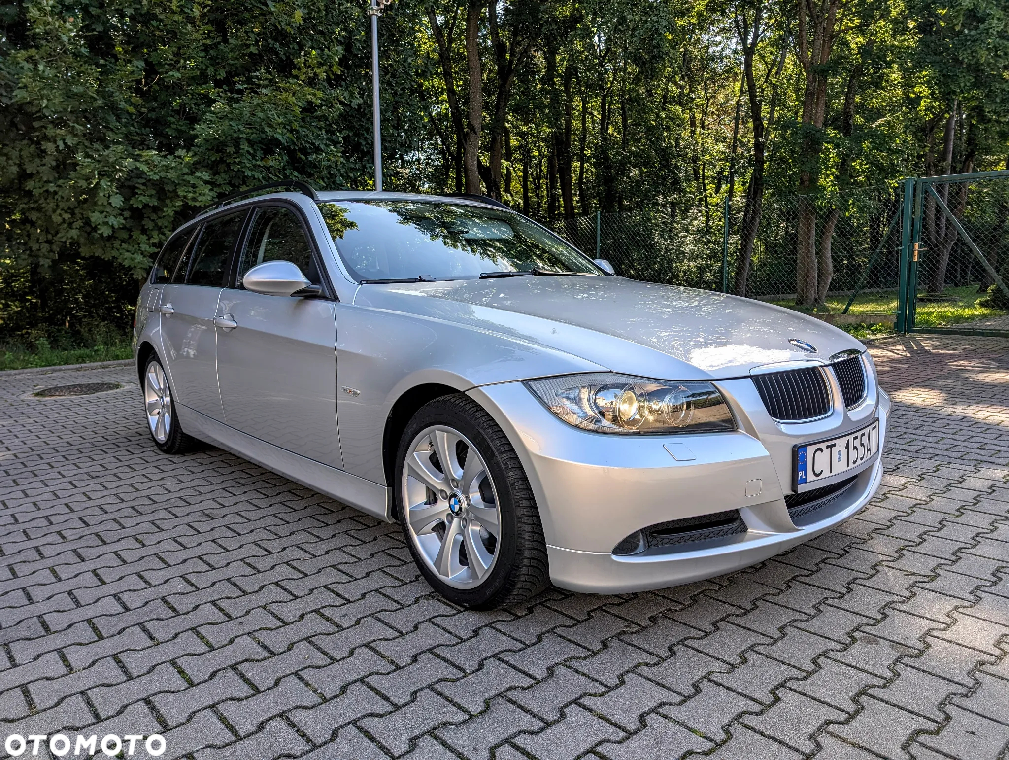 BMW Seria 3 318i Touring - 2