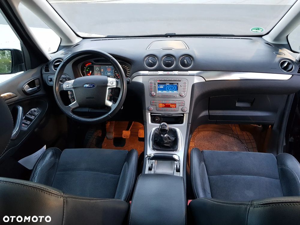Ford Galaxy 2.2 TDCi DPF Titanium - 13