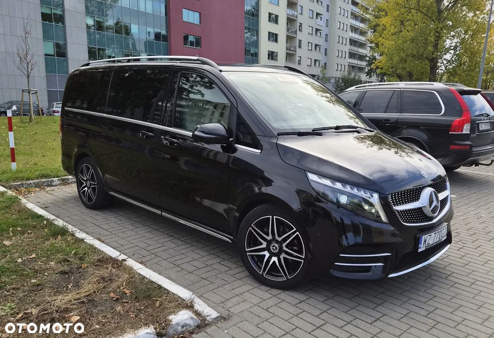 Mercedes-Benz V-Class 2023 photo 2