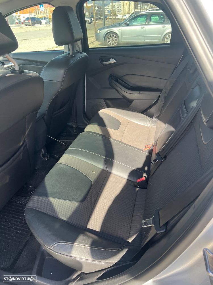 Ford Focus 1.0 SCTi Titanium Best - 9