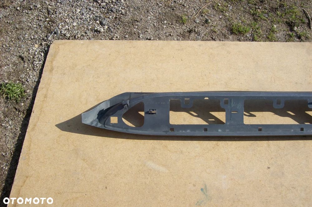 PRÓG STOPIEŃ PRAWY TOYOTA LAND CRUISER 120 - 9