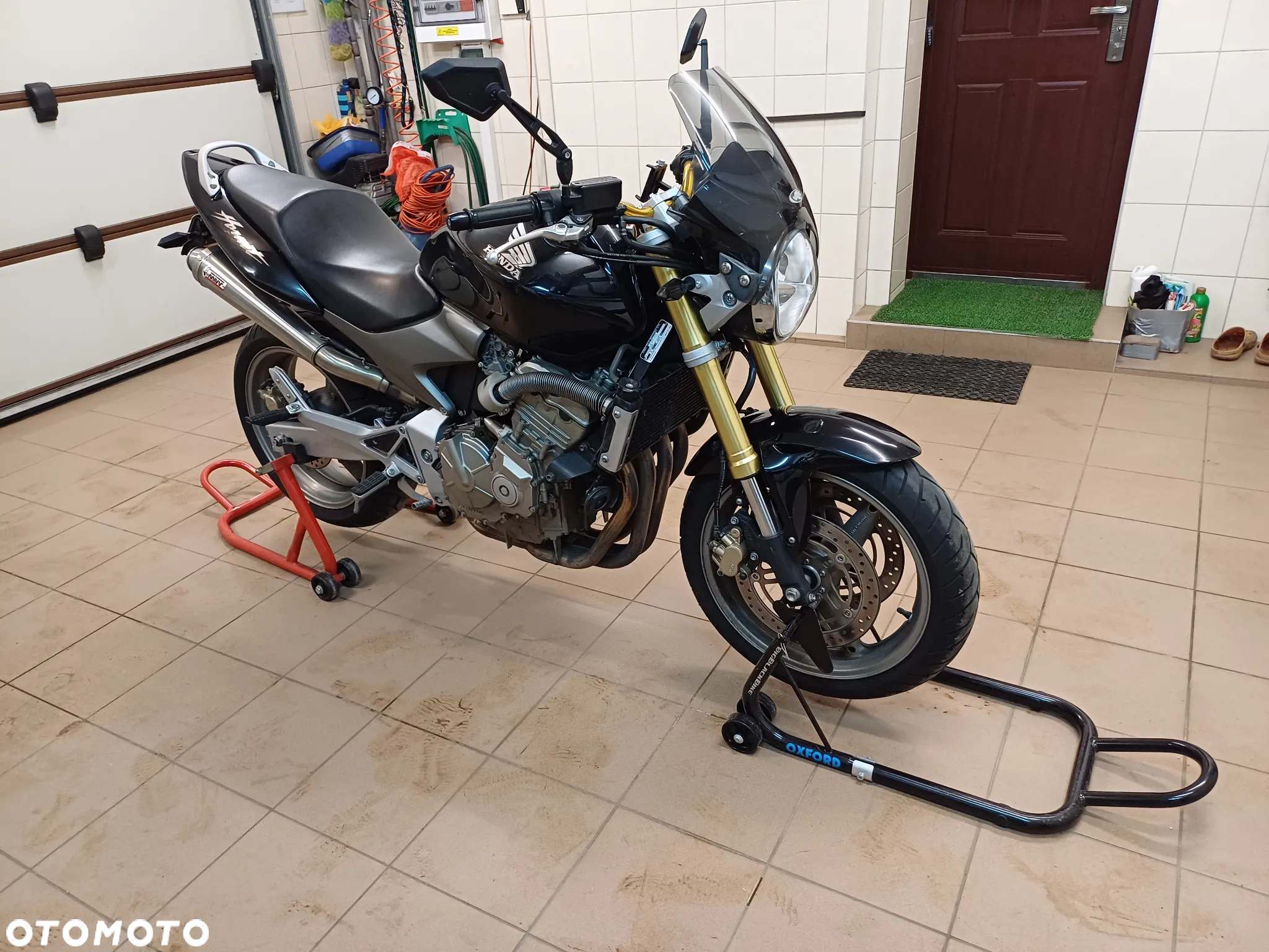 Honda CB - 12