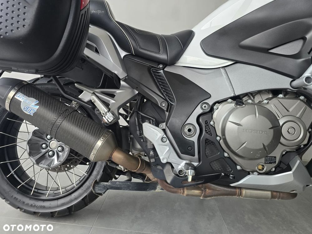 Honda VFR - 35