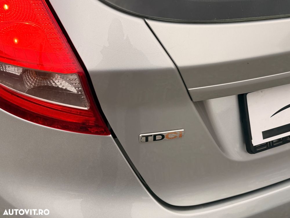 Ford Fiesta 1.4 TDCI - 13