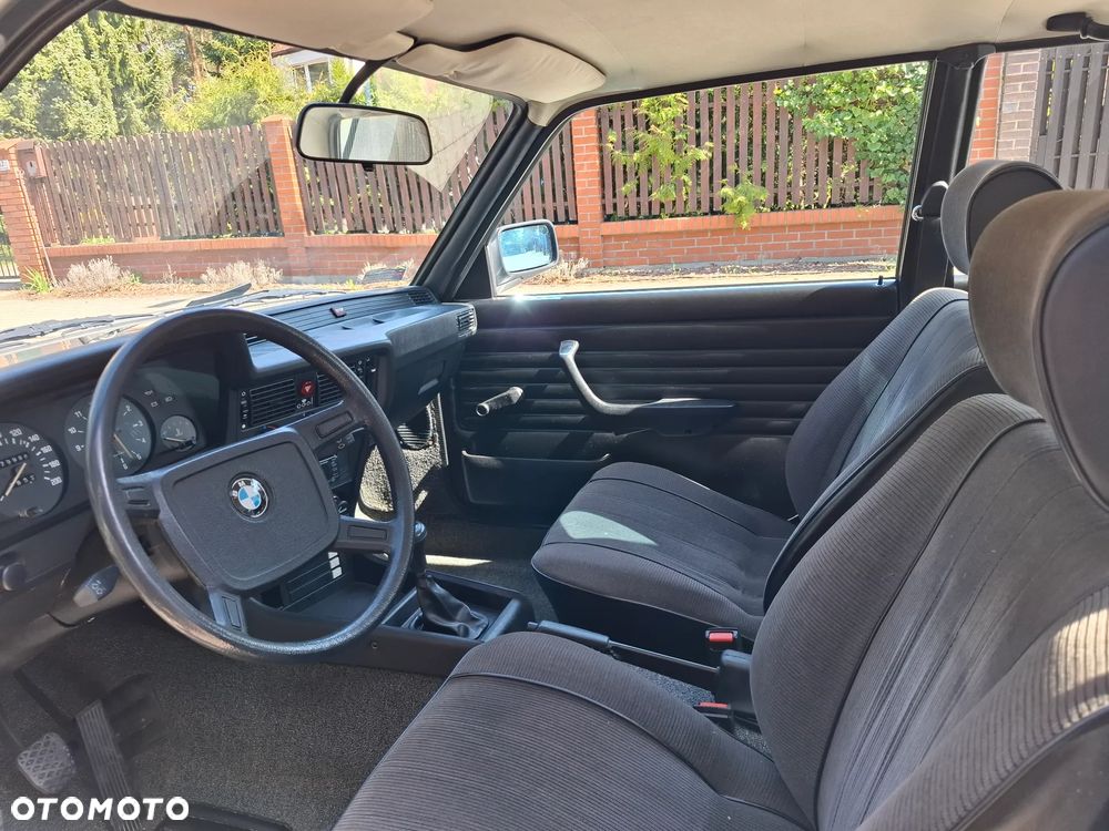 BMW Seria 3 - 26