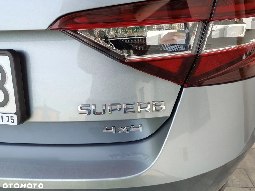 Skoda Superb 2.0 TDI 4x4 Ambition DSG - 8