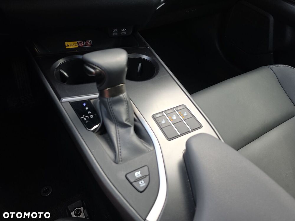 Lexus UX 250h GPF F Sport Design+ 2WD - 26