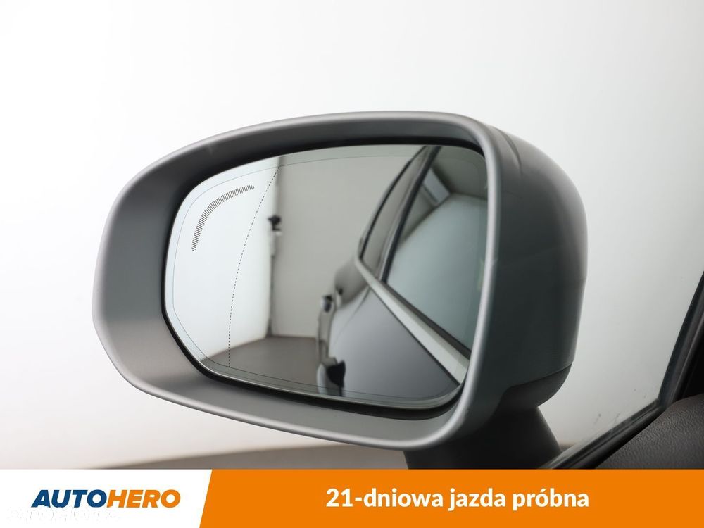 Volvo XC 60 D4 R-Design - 32