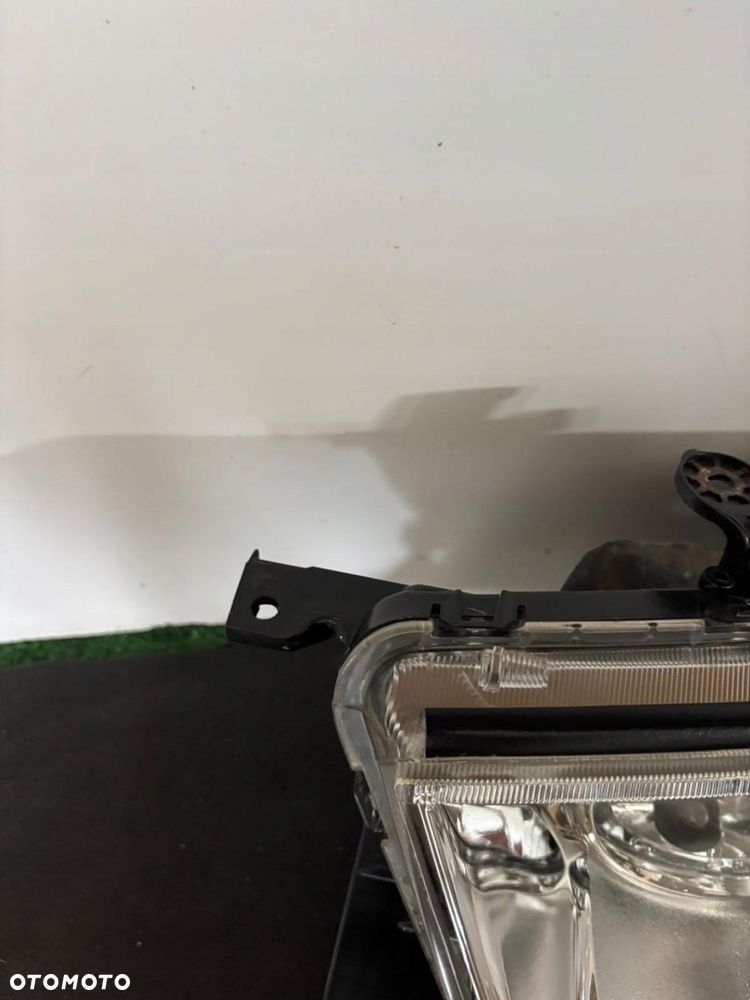 LAMPA LEWA REFLERTOR MITSUBISHI PAJERO SPORT L200 HALOGENOWA DEMONTAŻ EU - 4