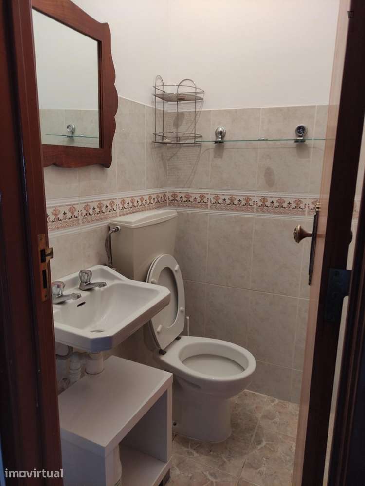 Quarto - localizado em Setubal - Grande imagem: 3/5