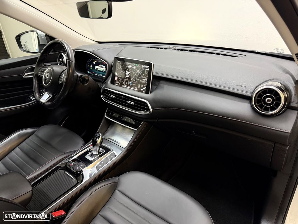 MG EHS 1.5 T-GDI Plug-in Hybrid Luxury - 33