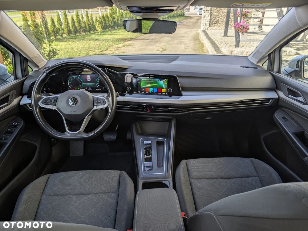 Volkswagen Golf - 25