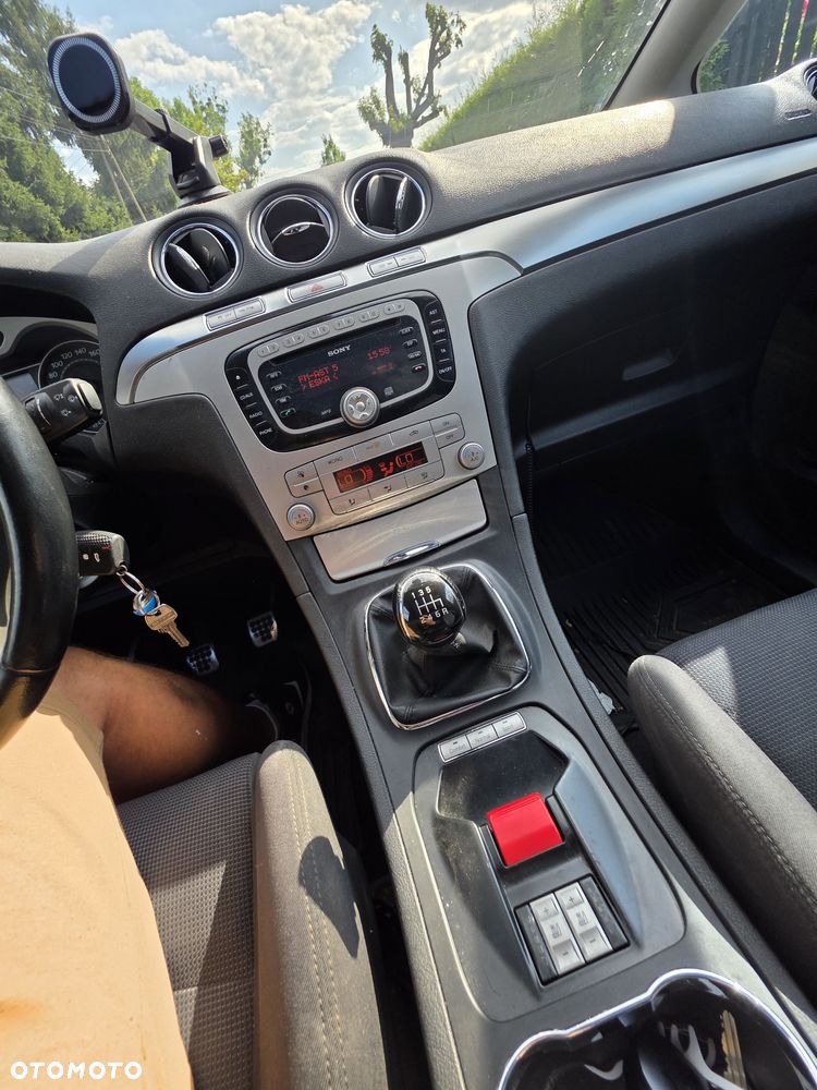 Ford S-Max - 8
