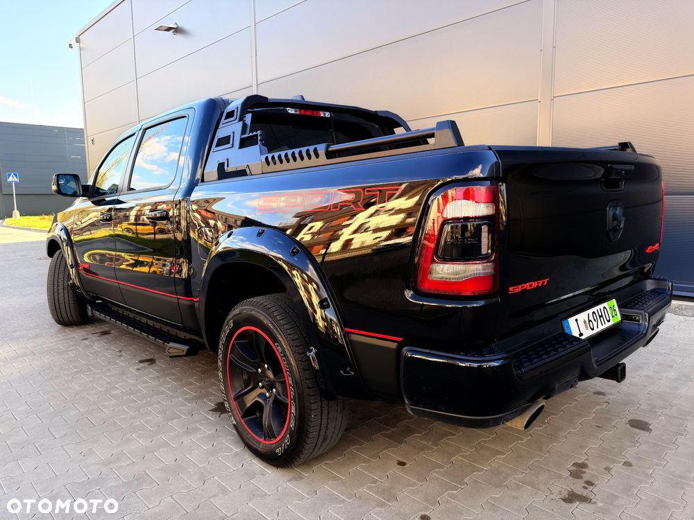 RAM 1500 Crew Cab Sport - 12