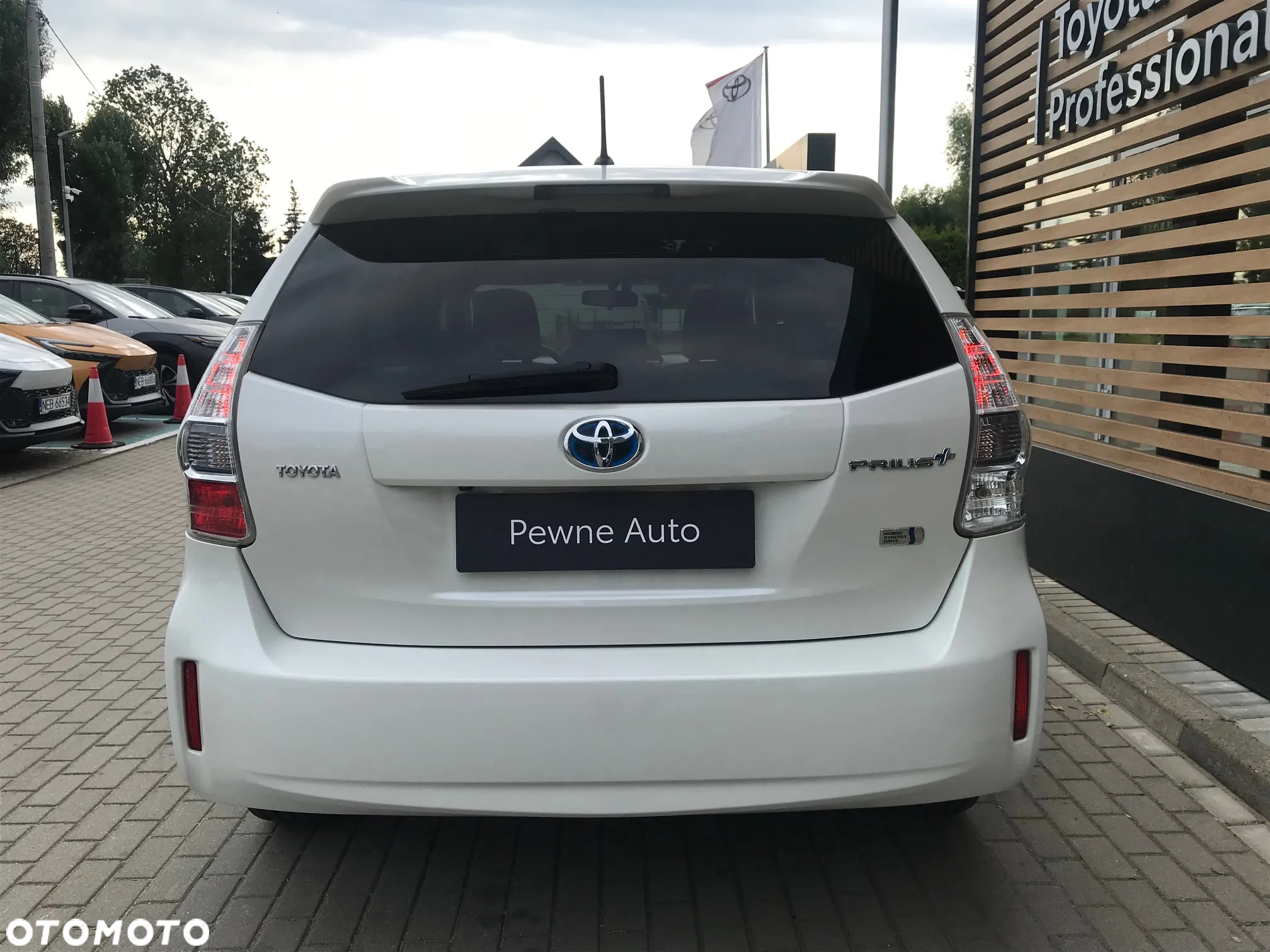 Toyota Prius+ 1.8 HSD Premium - 7