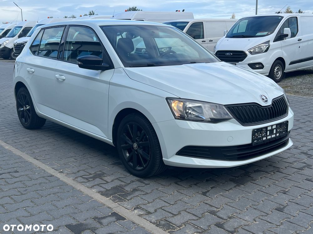 Skoda Fabia 2016 photo 5