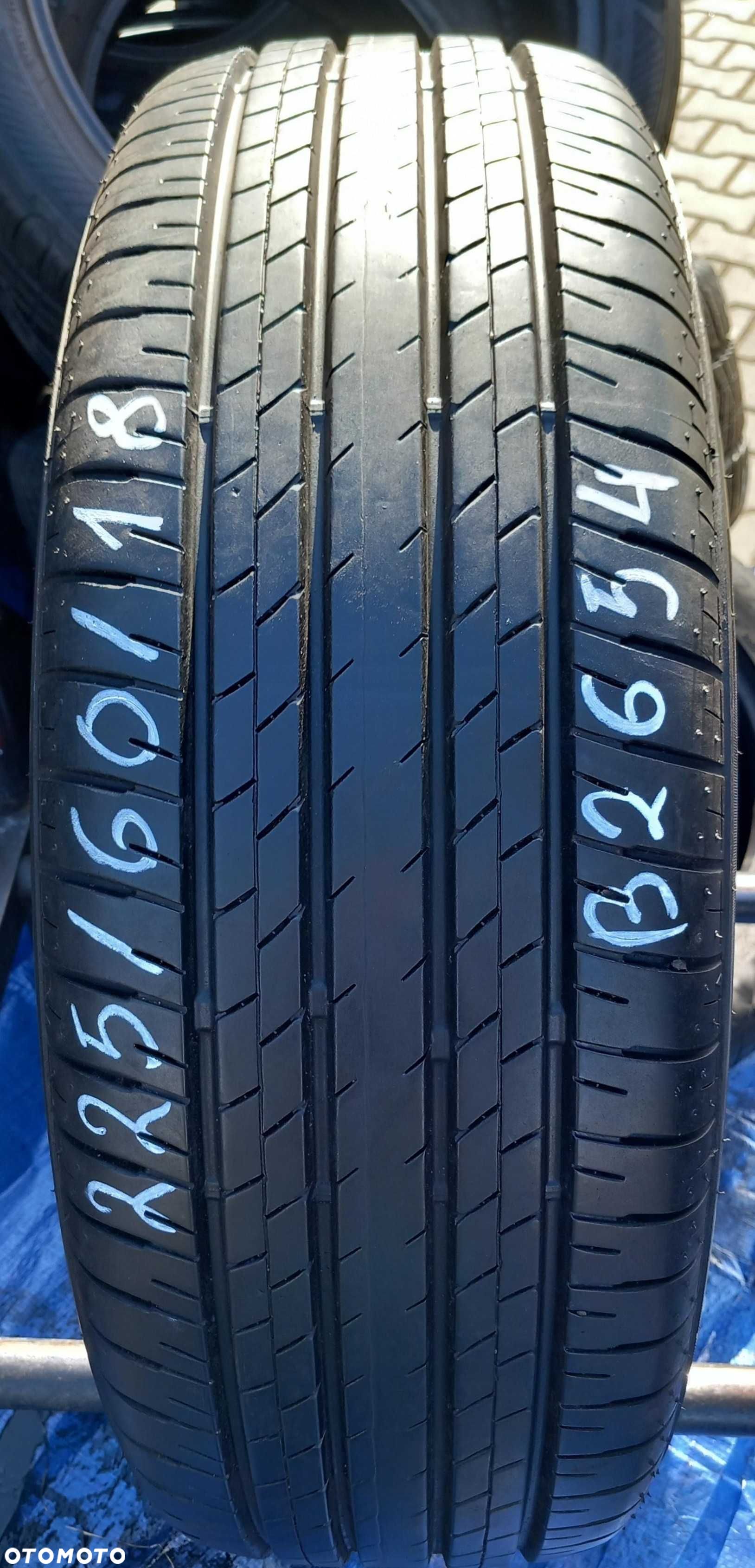 225/60/18 Bridgestone Alenza H/L 33 100H - 1