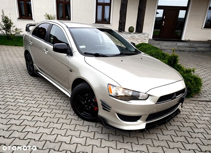 Mitsubishi Lancer - 2