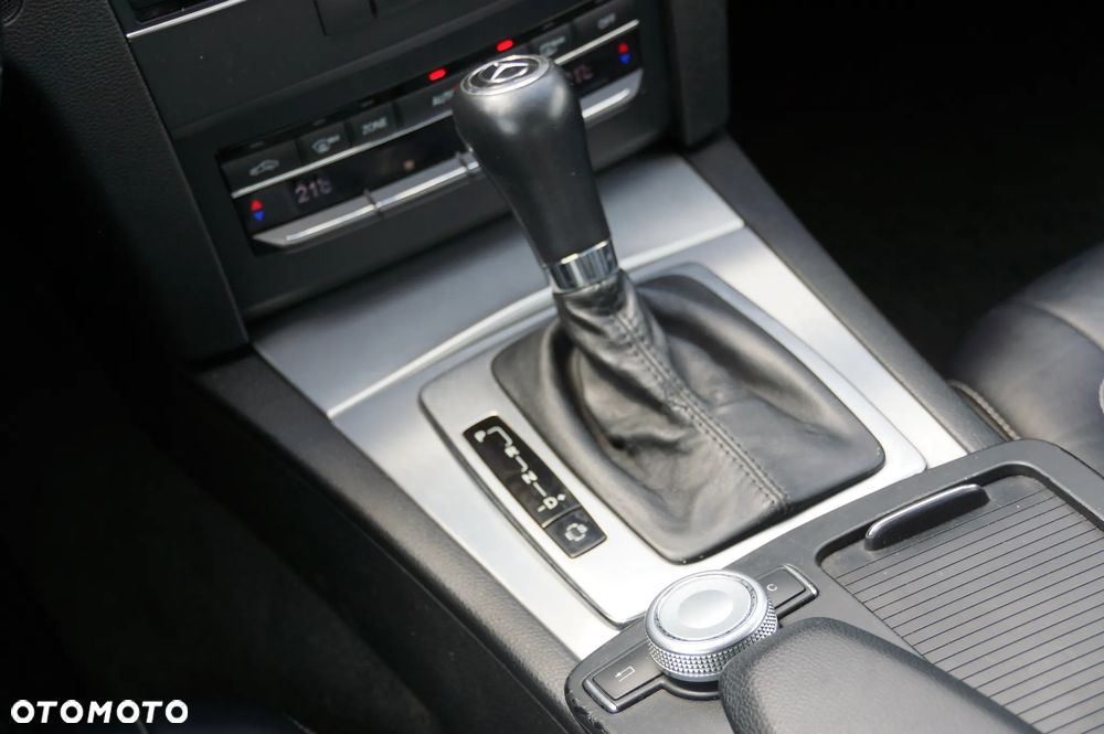 Mercedes-Benz Klasa E 220 CDI DPF BlueEFFICIENCY Automatik Avantgarde - 17