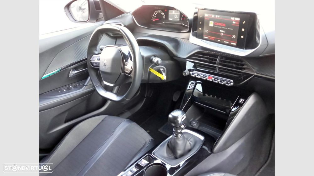 Peugeot 2008 1.2 PureTech Allure - 20