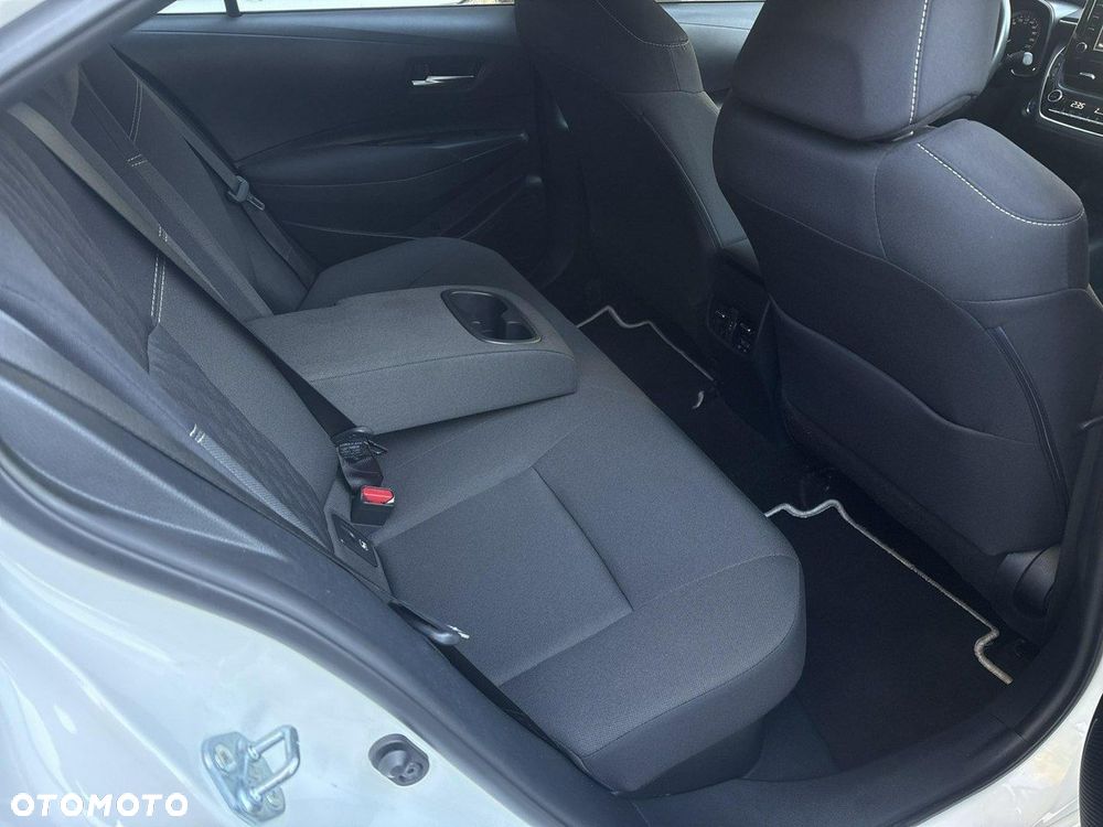 Toyota Corolla 1.8 Hybrid Comfort - 13