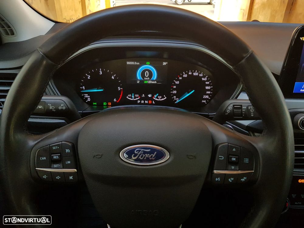 Ford Focus 1.5 TDCi ECOBlue Connected Aut. - 28