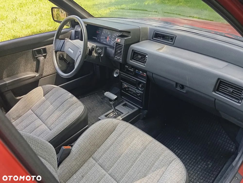 Nissan Sunny - 8
