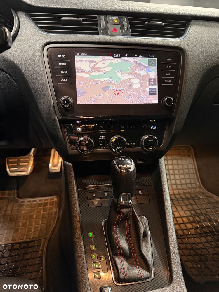 Skoda Octavia 2.0 TSI RS 245 DSG - 20
