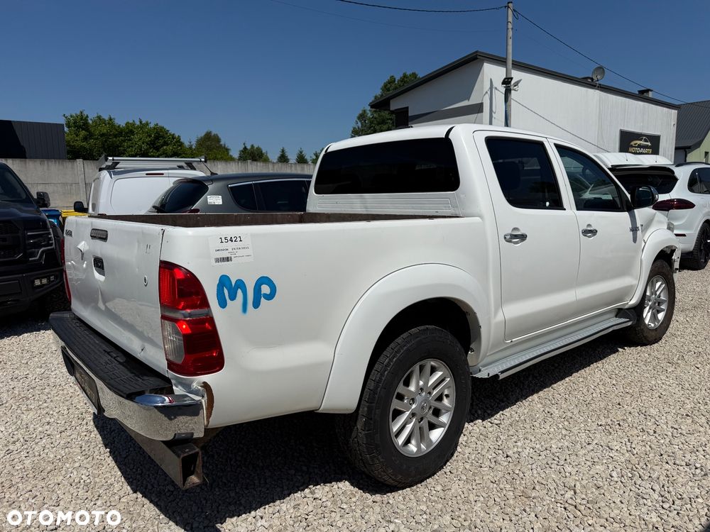 Toyota Hilux - 8