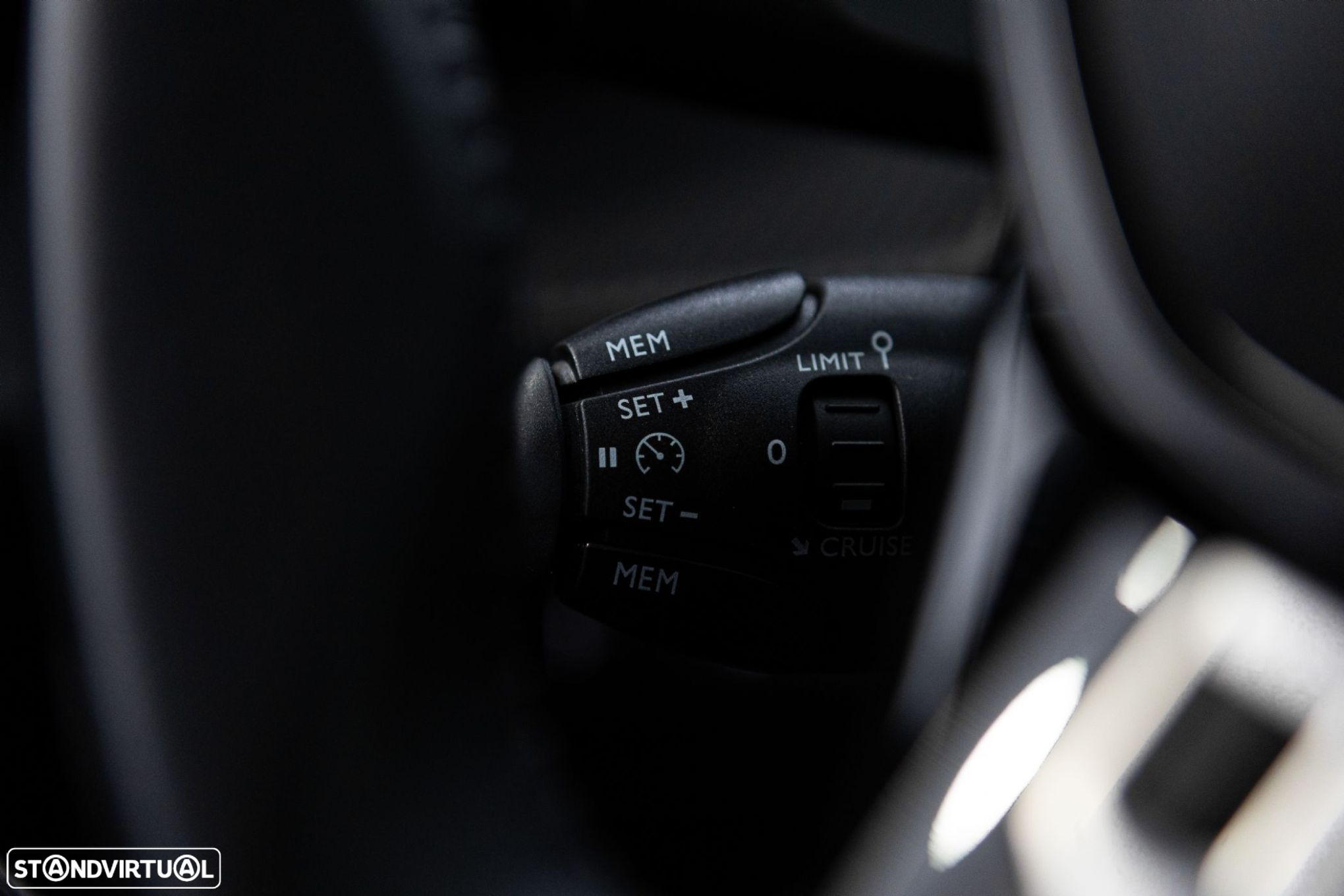 Peugeot 208 1.2 PureTech Allure - 23