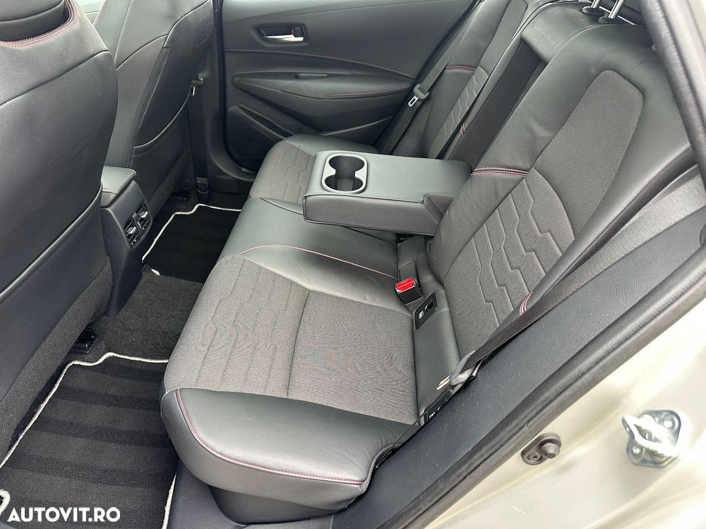 Toyota Corolla 2.0 HSD TS Exclusive - 8