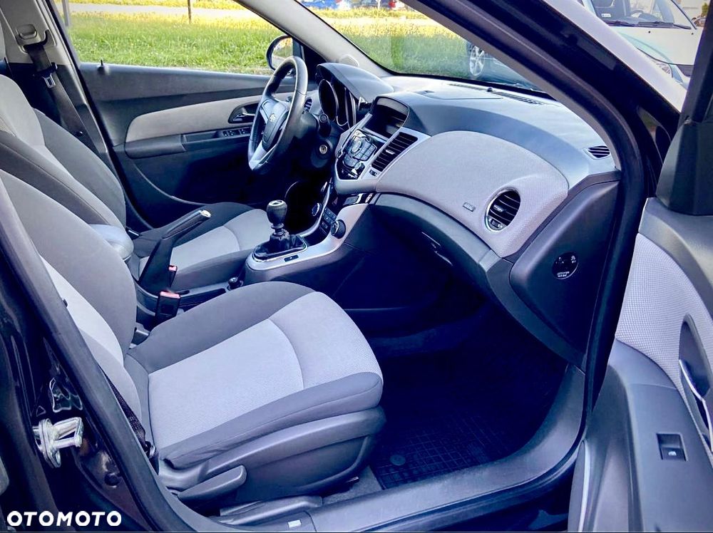 Chevrolet Cruze 1.6 Base - 7