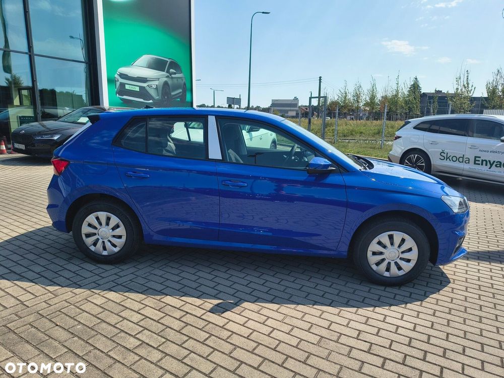 Skoda Fabia 1.0 Essence - 11