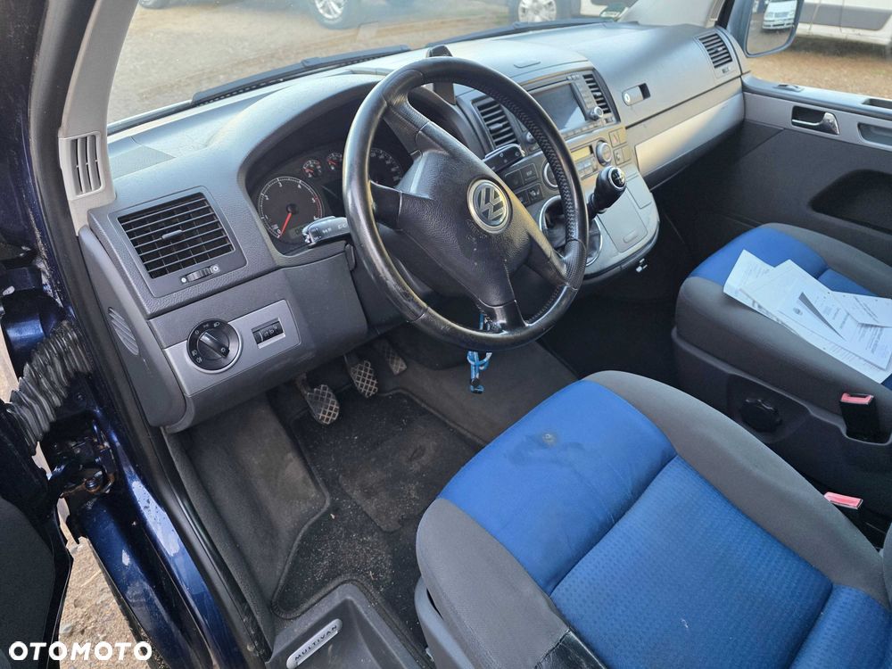 Volkswagen Multivan - 4