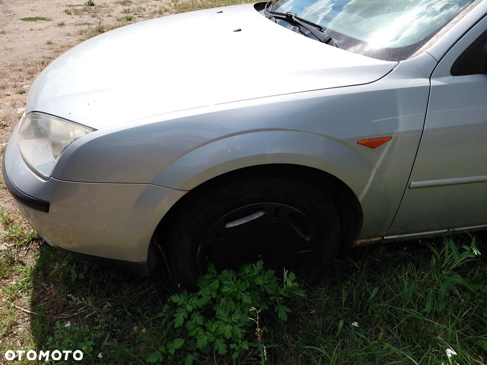 części Ford Mondeo mk3 przed lift 1.8 benzyna sedan 2002r BŁOTNIK przód prawy lewy 60 - 2